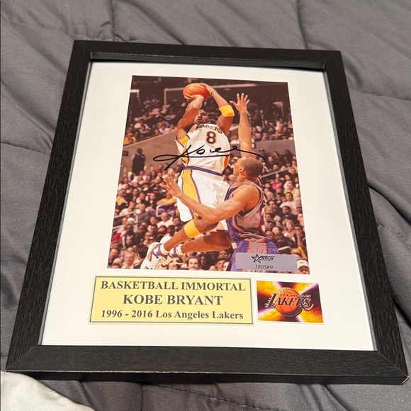 LA Lakers Basketball Immortal Matted Photo Kobe Bryant